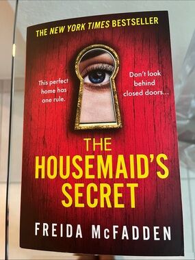 The Housemaid's Secret - Red Cover